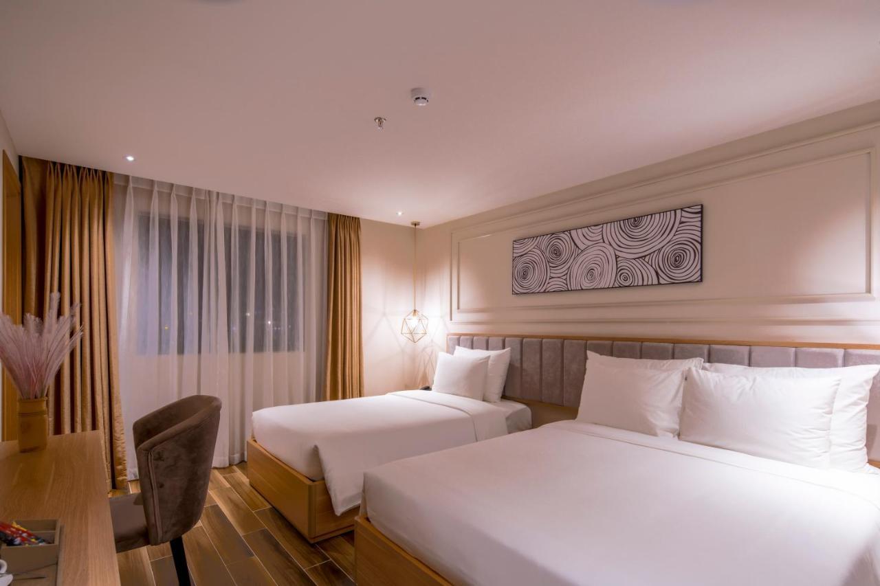 Adela Boutique Hotel - Infinity Pool Дананг Екстер'єр фото