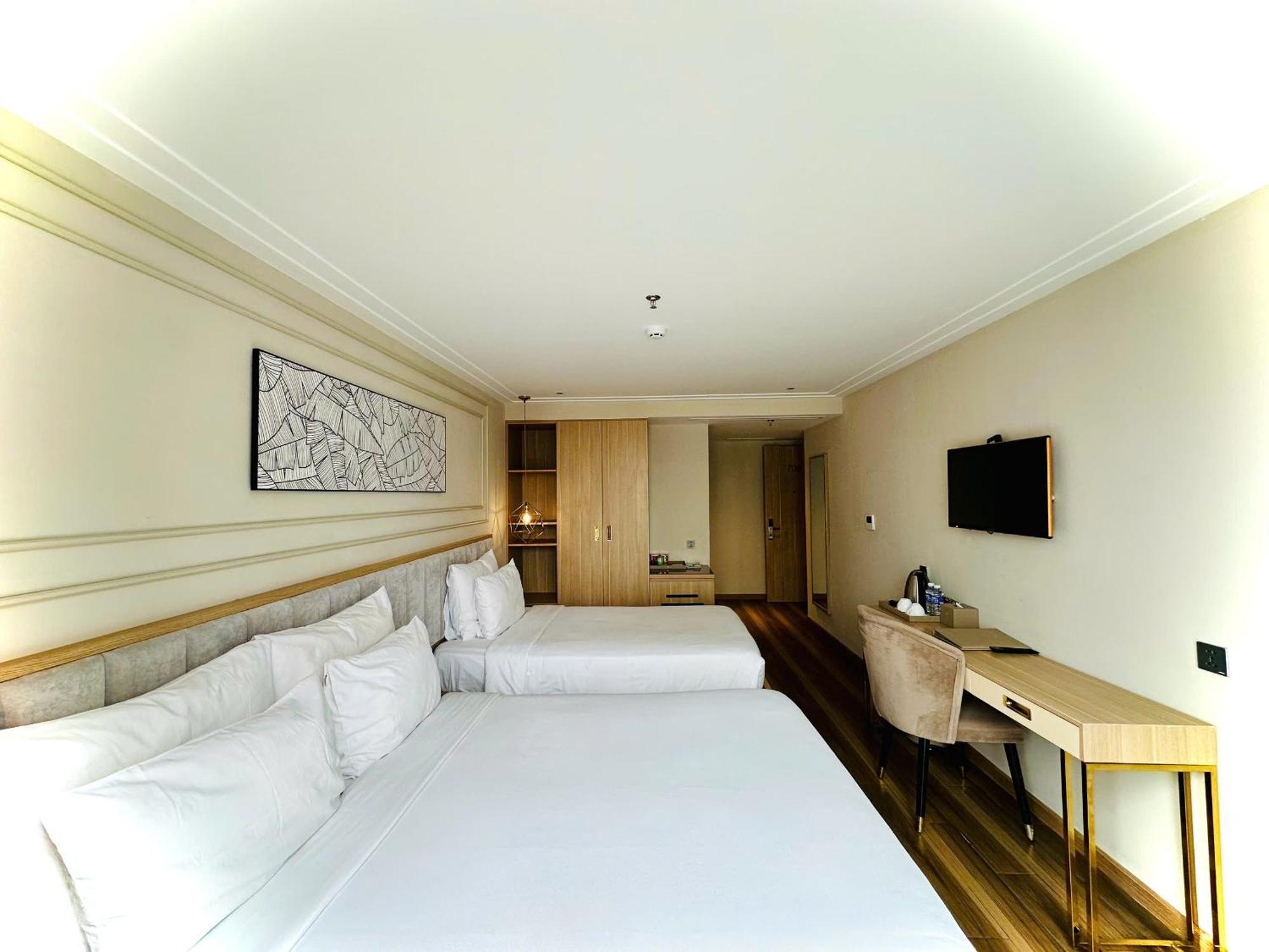 Adela Boutique Hotel - Infinity Pool Дананг Екстер'єр фото